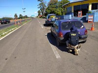 PRF prende criminoso com carro furtado