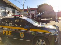 PRF prende criminoso com carro roubado e clonado em Eldorado do Sul