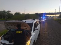 PRF prende homem com carro clonado em São Leopoldo