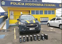 PRF prende motorista por furto de baterias de telefonia