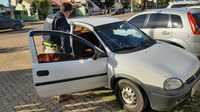 PRF prende mulher com carro furtado há poucas horas