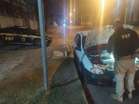 PRF recupera carro e prende receptador em Porto Alegre