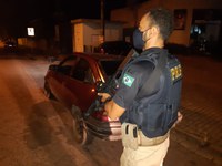 PRF recupera carro roubado na região metropolitana de Porto Alegre