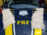 Em Porto Velho/RO, PRF encontra pasta base de cocaína junto ao corpo de passageiras