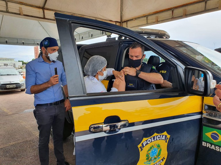 Em Porto Velho/RO, 10 PRFs são imunizados contra Covid-19