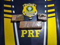 Em Porto Velho/RO, PRF prende mulher com 5 tabletes de maconha