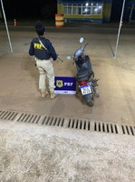 Em Porto Velho/RO, PRF identifica moto roubada sendo levada para a Bolívia