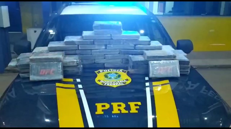 Em Ji-Paraná/RO, PRF apreende 54,58 Kg de cocaína