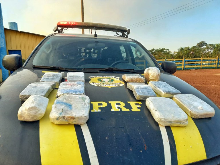 Em Porto Velho/RO, PRF apreende mais de 12 quilos de Cocaína