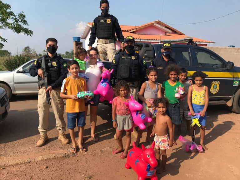 Em Rondônia, PRF participa de Ação em comemoração ao Dia das Crianças