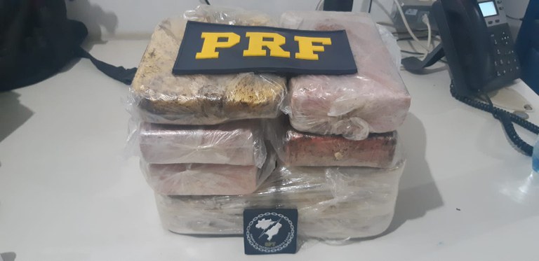 Em Ariquemes/RO, PRF apreende mais de 10 KG de Cocaína