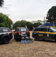 Ação conjunta PRF e Polícia Civil apreende 84 kg de drogas na BR-282 em Chapecó