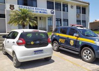 Carro locado e não devolvido é recuperado na BR-280 em Mafra