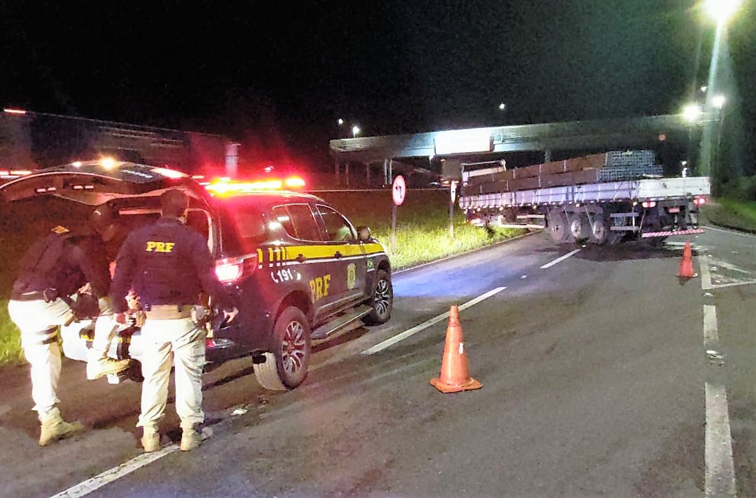 Caminhoneiro Embriagado Tranca Carreta Durante Manobra E é Preso Na BR ...