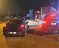 Casal aluga carro, não devolve e é preso pela PRF em Paulo Lopes