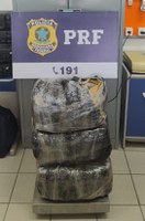 Na BR-280 em Mafra, PRF apreende 34 kg de “supermaconha”