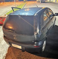 Homem com CNH suspensa é preso com carro furtado em Lages