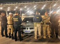 Ação conjunta PRF e forças de segurança apreende 10 kg de maconha em Palhoça