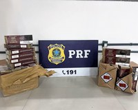 PRF localiza cigarros saborizados contrabandeados na BR-101 em Paulo Lopes