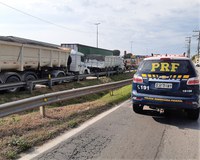 Mais de 18 toneladas de excesso de peso são flagradas na BR-101 em São José