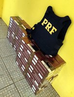 PRF localiza cigarros saborizados contrabandeados na BR-101 em Araquari