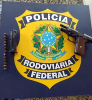 PRF apreende arma e munições em veículo na BR 101 em Joinville