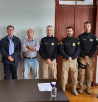 Cooperação com a PRF tornará "a vida da cidade mais fácil", avalia prefeito de Florianópolis