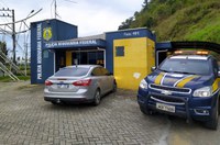 PRF prende na BR 101 em Itajaí homem procurado por tráfico de drogas