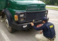 Caminhão roubado no Vale do Itajaí é recuperado pela PRF em Rio Negrinho