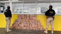 Prejuízo milionário para o crime organizado: PRF apreende 266 quilos de pasta base de cocaína