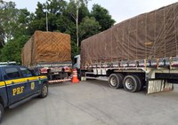 PRF flagra mais de 22 toneladas de excesso em apenas em dois caminhões na BR 116 em Mafra