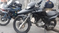 Motocicleta roubada é recuperada pela PRF na rodovia Fernão Dias em Guarulhos