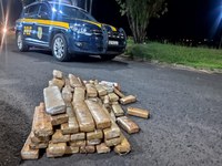 PRF apreende veículos com 117 tabletes de maconha em Ourinhos/SP