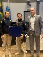 Policiais Rodoviários Federais são homenageados pela Câmera Municipal de Arujá