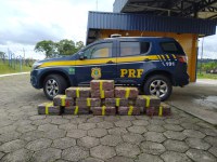 PRF apreende mais de 240 Kg de maconha em Barra do turvo