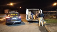 PRF prende em Campina Grande do Sul/PR dois homens por roubo de carga realizado em Miracatu/SP