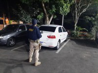 PRF recupera veículo e prende dois homens procurados pela justiça na Régis Bittencourt