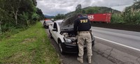 PRF recupera veículo na Rodovia Régis Bittencourt
