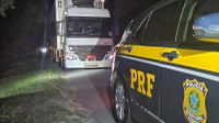 PRF recupera caminhão frigorífico com carga de quase meio milhão de reais.