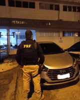 Itabaiana/SE: PRF recupera carro roubado na Bahia e prende homem por receptação.