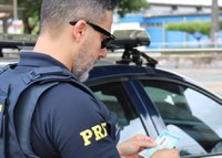 Cristinápolis/SE: PRF flagra dois condutores trafegando com CNH suspensa