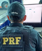 Areia Branca/SE: PRF detém homem com mandado de prisão em aberto