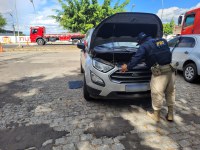 Itabaiana/SE: PRF recupera carro roubado