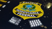 Sergipe: PRF flagra dois motoristas portando comprimidos de "rebites"