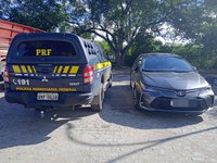 Itabaiana/SE: PRF recupera  carro roubado.