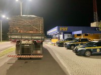 Cristinápolis/SE: PRF flagra caminhões transportando mercadorias sem notas fiscais
