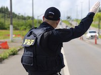 PRF flagra motorista inabilitado dirigindo em Itabaiana/SE