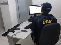 BR-101: PRF detém dois homens com mandado de prisão em aberto