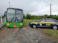 Estância/SE: PRF flagra na BR-101 ônibus adulterado