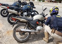 Estância/SE: PRF recupera na BR-101 motocicleta adulterada